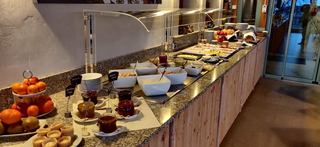 Hotel Neue Hoehe Klingenberg Eksteriør bilde