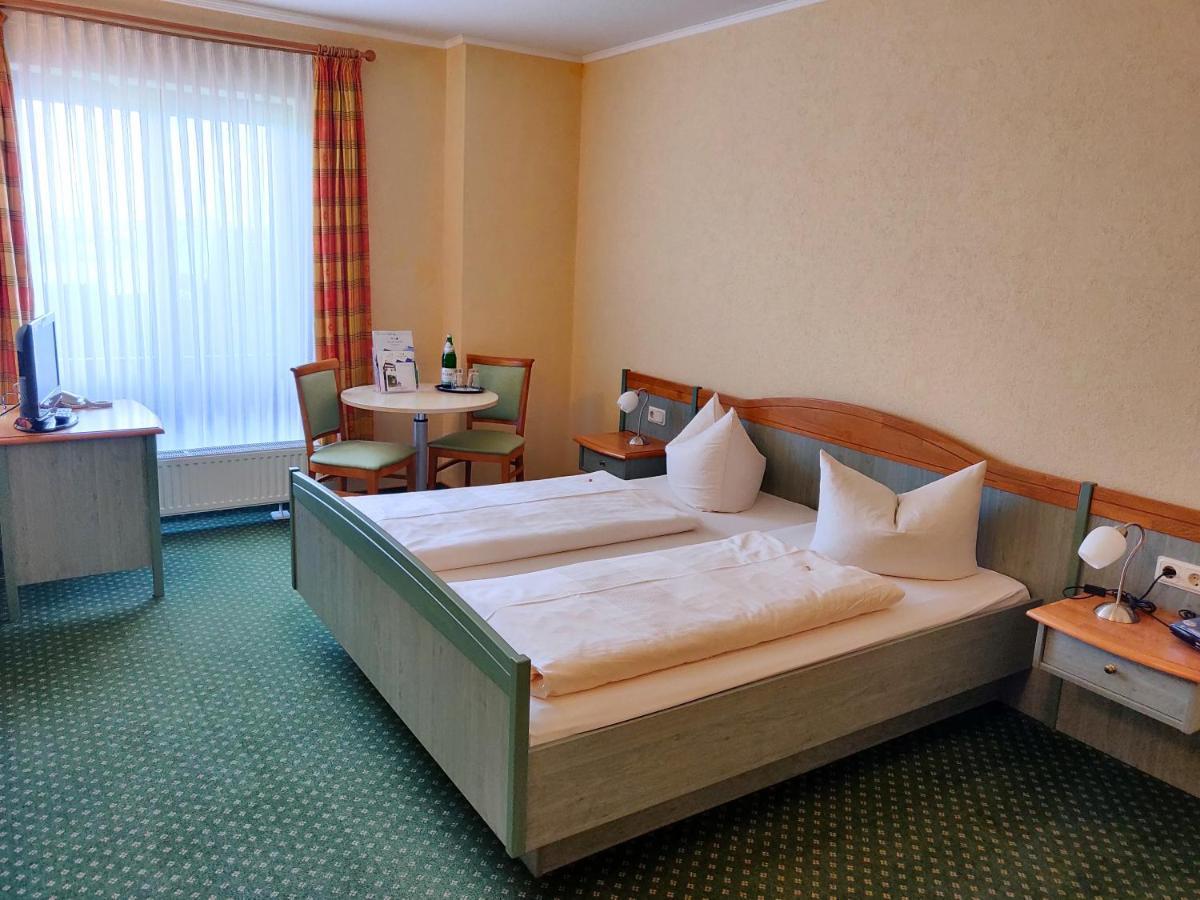 Hotel Neue Hoehe Klingenberg Eksteriør bilde