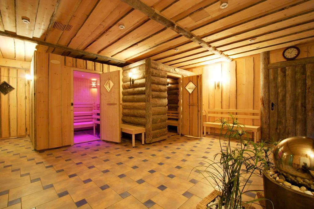 Hotel Neue Hoehe Klingenberg Eksteriør bilde