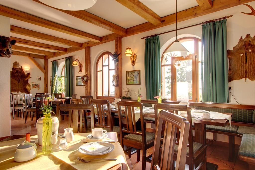 Hotel Neue Hoehe Klingenberg Eksteriør bilde